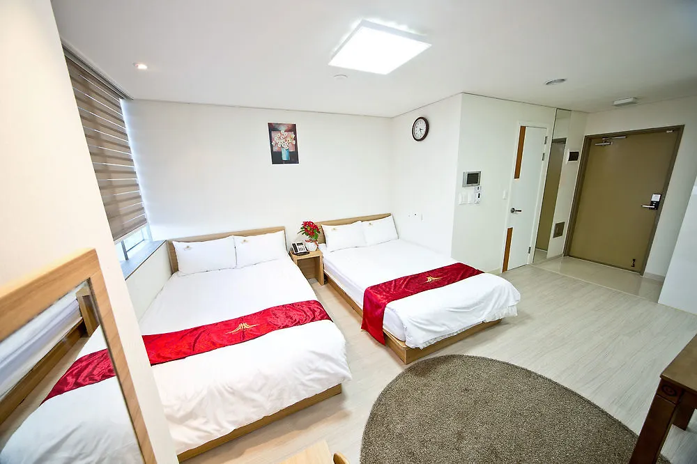 Inn-The City Seoul 3*,