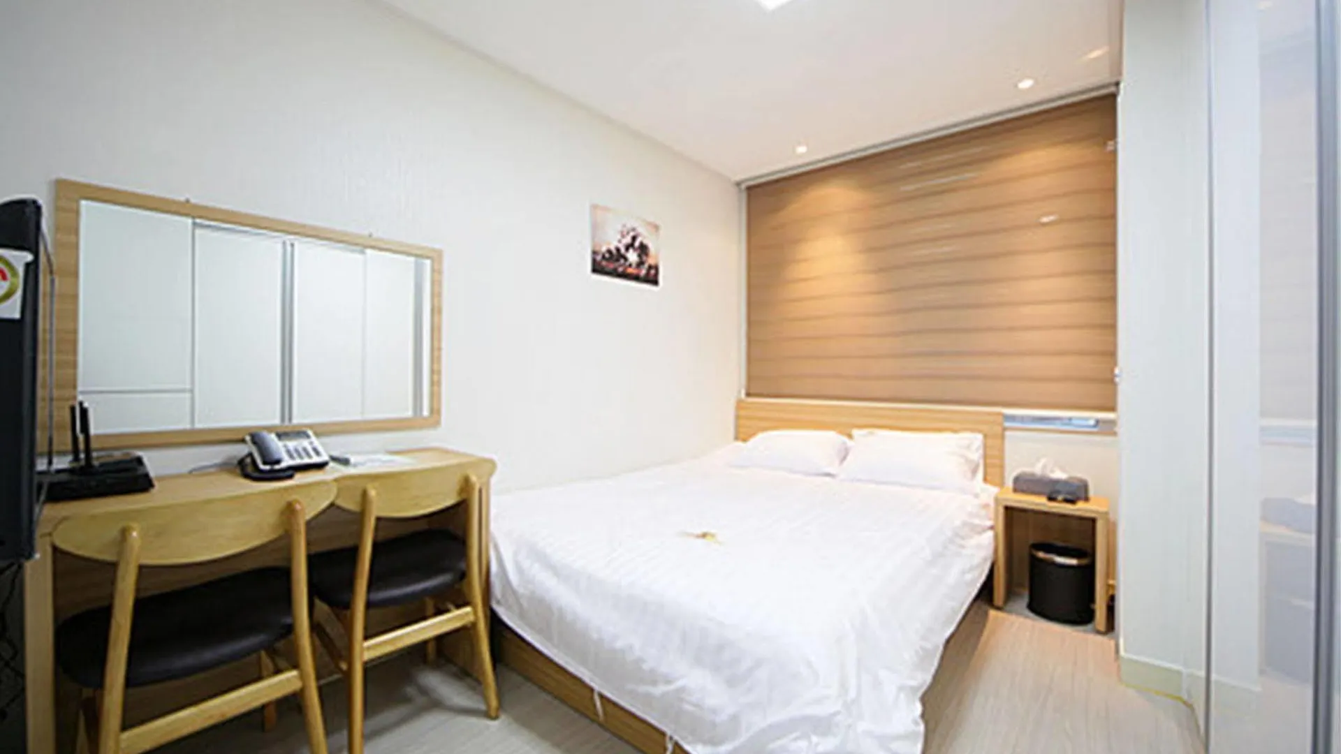 Inn-The City Seoul 3*,  South Korea